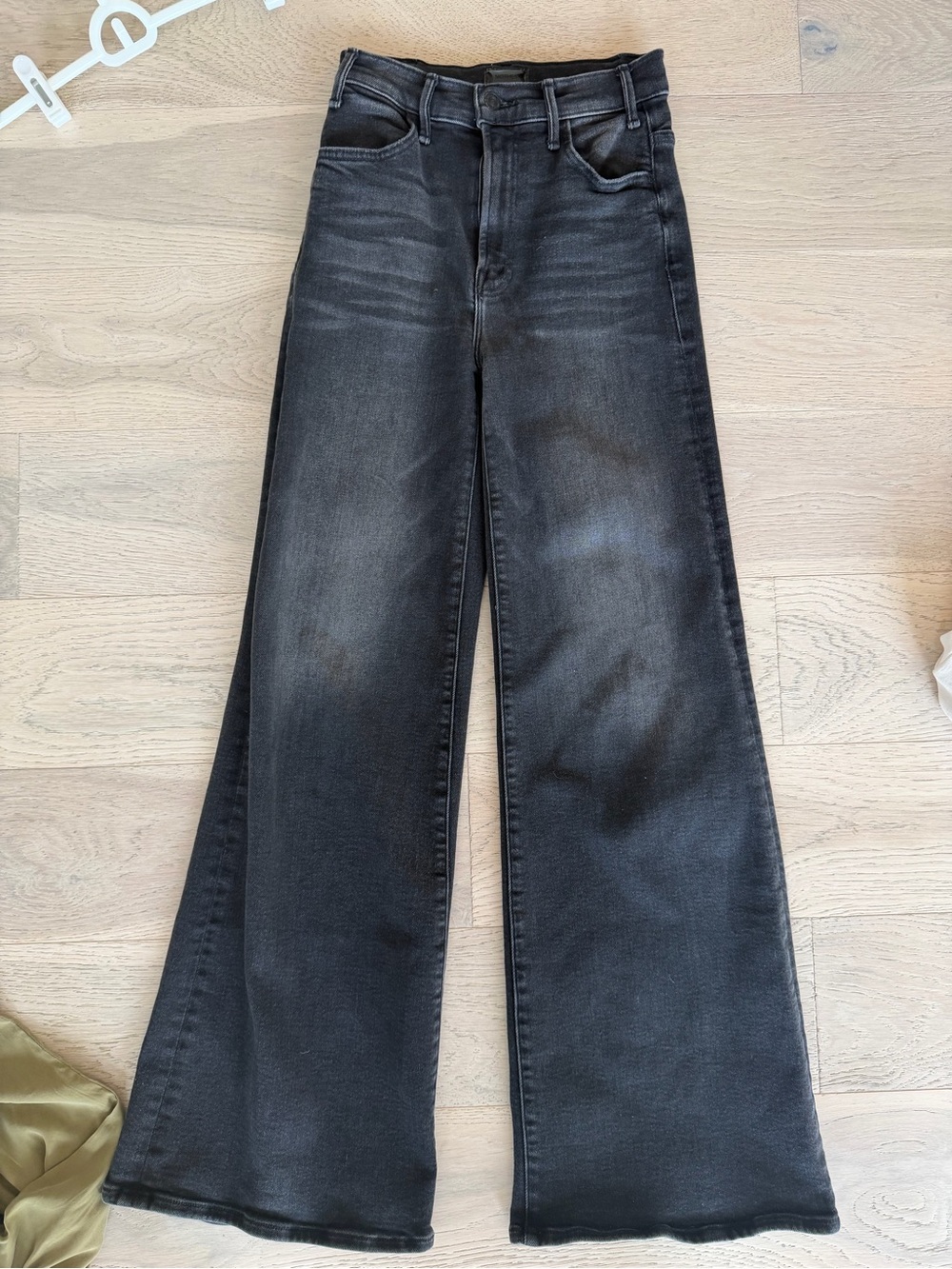 MOTHER Hustler Roller Sneak Black High-Rise Wide-Leg Jeans 24